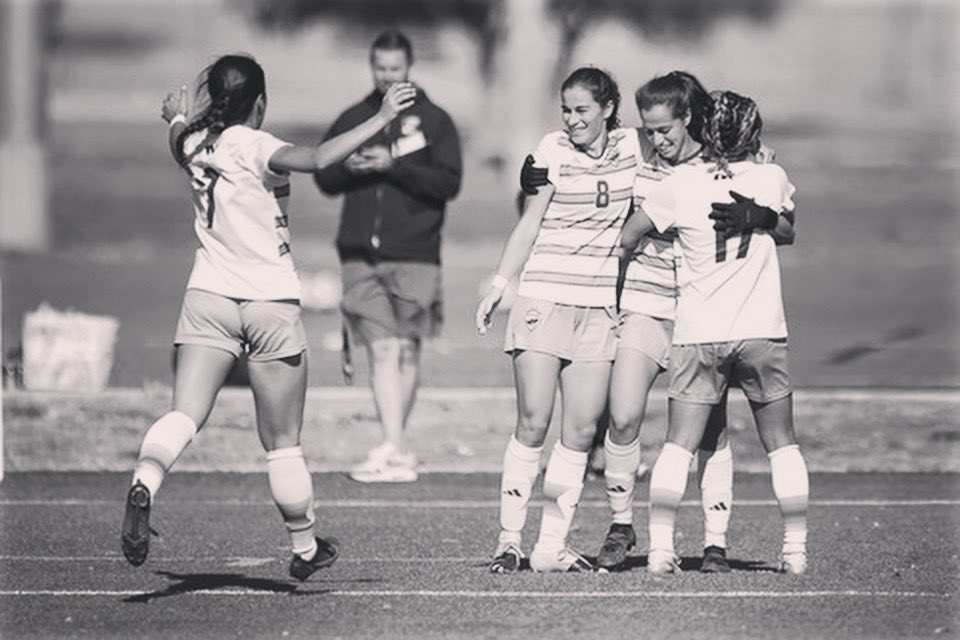 ReiverWSoccer's tweet photo. MATCHDAY 17
NJCAA National Championships Semi-Final
vs #11 Cowley Community College
KICKOFF: 10:00am
📍Wichita, KS| Stryker Soccer Complex
📺 https://t.co/6P1dhBhMo9
#FORTITUDE #FAM20 #SailsUP #W2W #MAMBAMENTALITY https://t.co/PDwqerNm9E