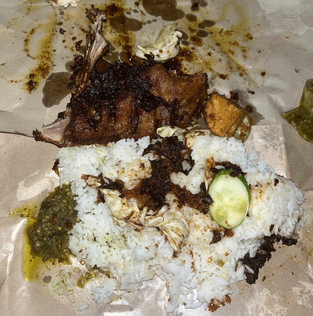 KulineRain's tweet photo. Masih jadi salah satu nasi bebek favorit mimin juga sih ini, baru lagi makan nasbek ini dan tetap tidak mengecewakan 🫶 https://t.co/x6MD84bO58