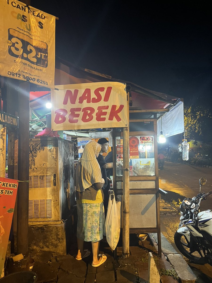 KulineRain's tweet photo. Masih jadi salah satu nasi bebek favorit mimin juga sih ini, baru lagi makan nasbek ini dan tetap tidak mengecewakan 🫶 https://t.co/x6MD84bO58