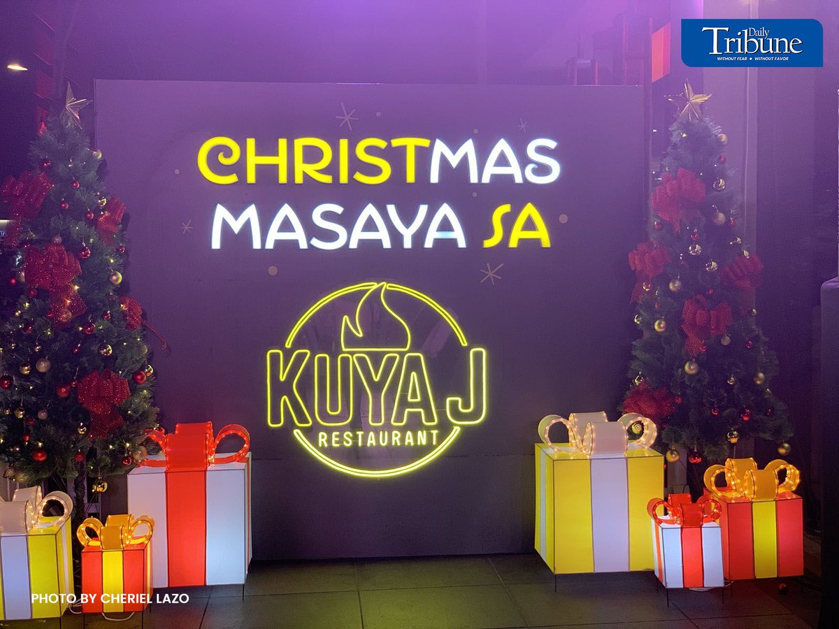 tribunephl's tweet photo. CHRISTMAS MASAYA SA KUYA J!๐คฉ
LOOK: Kuya J unveiled a bevy of new dishesโ Crispy Pata with Pineapple Brown Sauce and Cheesy Bibingka with Salted Egg in its already-expansive Pinoy menu in time for Christmas. Kuya J celebrity endorser Jericho Rosales and Bida celebrities KD Estrada and Alexa Ilacad were present to celebrate with the swooning crowd.| via Cheriel Lazo
#KuyaJ #kuyajrestaurant
#DailyTribune