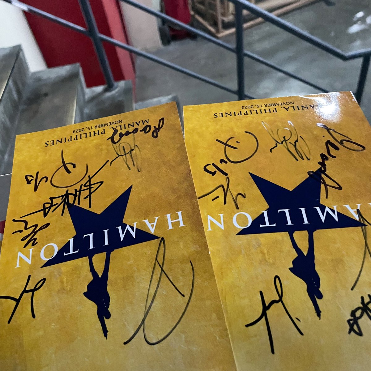 chrisitch's tweet photo. Over at the Hamilton stage door. 🥰 Manila, Philippines international tour 

More here: https://t.co/HnLUJrwen0

@HamiltonMusical #HamiltonPH #HamiltonMusical https://t.co/D6r8HpBV8v