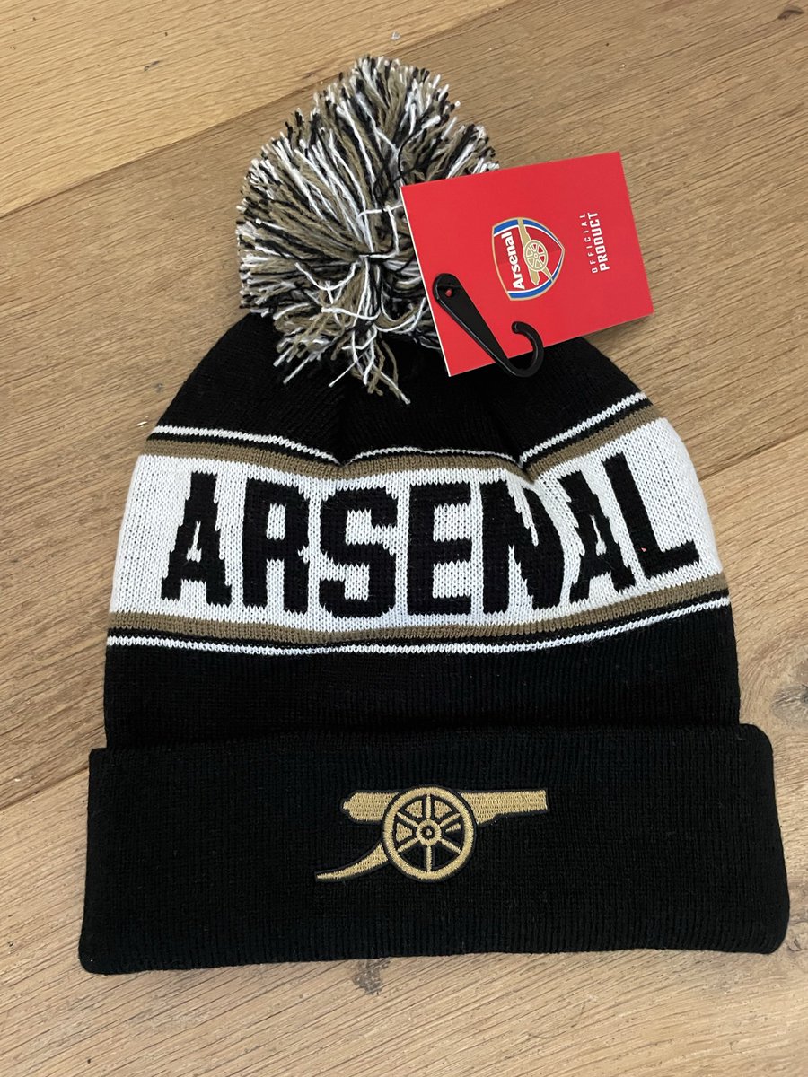 thematchday's tweet photo. Looking for models to help launch a new range of products. Genuine fans only. For Gooners by Gooners.  You don’t have to be “ model “.  Photo shoots around the Emirates up coming. Dm me if you want to join in. D https://t.co/HX6ftdIt52