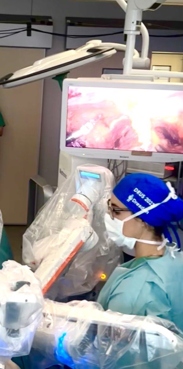 SilviaRebuffo's tweet image. Live surgery at OLV hospital for DRUS23: 

Robot assisted radical cystectomy with Bricker Ileal conduit performed with Hugo Ras System. 

Happy to assist Doctor D’hondt in the live procedure! 

#Robotic #Rarc #DRUS #DRUS23 

@AalstOlv