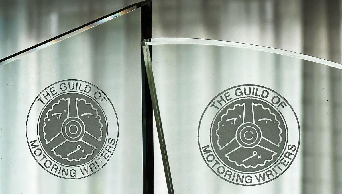 EmBearpark's tweet image. The @gomw_uk Awards finalists have been announced.
I’m looking forward to seeing old colleagues &amp;amp; meeting new ones, plus the finalists for the Prodrove Motorsport Cup, at the Dinner next month. 

#Prodrive #GOMW #motorsport 

facebook.com/10004452332155…