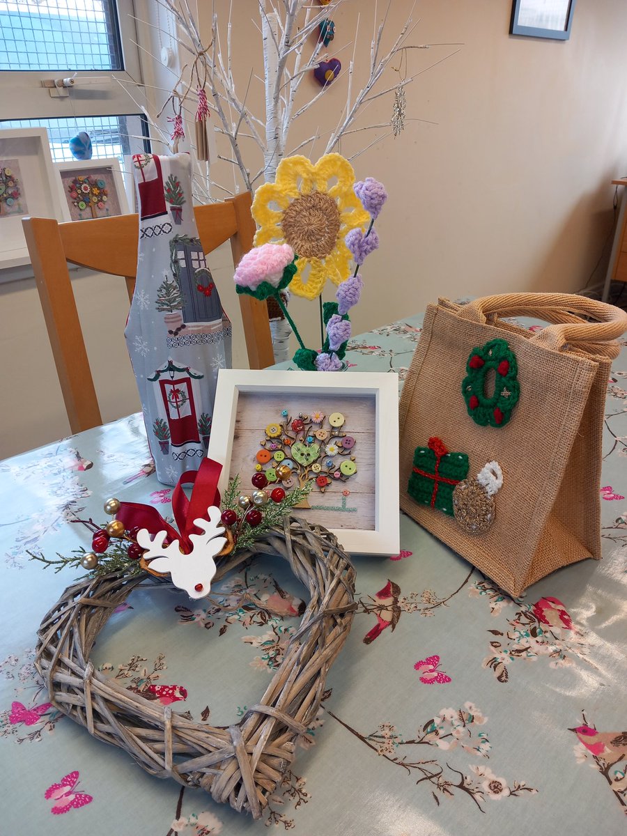 IWBS_Family's tweet photo. One of our parents will be leaving our group. 
She made us a beautiful parting gift of a picture that will be cherished. 
We wish her good luck in the future.

Also, a sneak preview off some of our crafts that will be on sale on 13th  Dec at our Christmas Fayre.  (10-12PM). https://t.co/yXjj7opThO