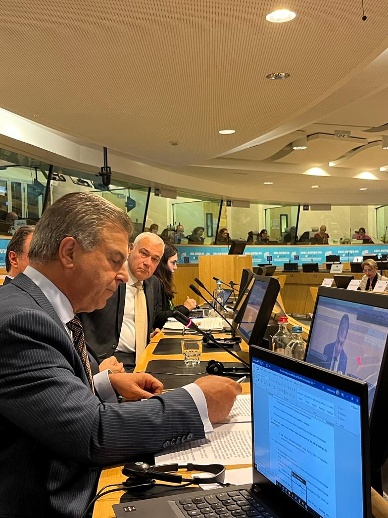EESC_REX's tweet photo. 🎙️📺@VafiAdni, Foreign Editor, anchor ANT-1 TV &amp; well-known war correspondent, today with us in Brussels to share his feedback from the ground about the war between Israel and Hamas &amp; the humanitarian crisis in Gaza.

A timely, much-needed exchange during such challenging times. https://t.co/00AFOifHBX