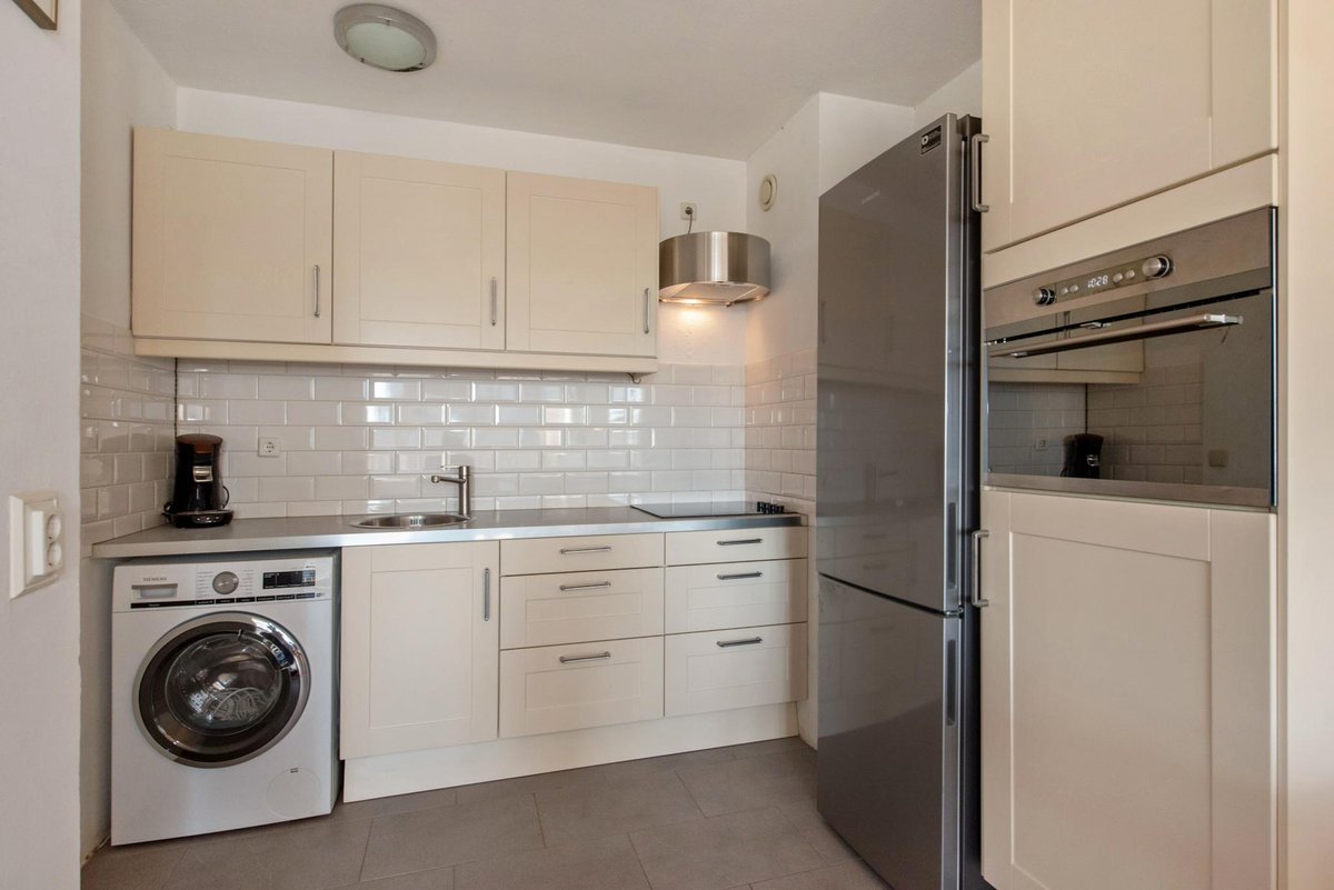 🏡 NIEUW IN DE VERKOOP
Verzorgd 2-kamer appartement in de groene wijk Driemanspolder, op loopafstand van het centrum van Zoetermeer.  mve.to/rg2PJi-GSe #VerlaanMakelaardij #NIEUW #Zoetermeer