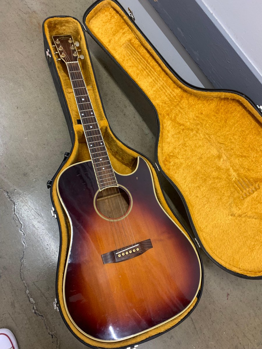 artscancircle's tweet photo. This Sigma guitar was a special sentimental donation we received this year. It plays as beautifully as it looks and is sure to bring a smile to a youth's face in the new year. 

#ArtsCanCircle #InstrumentDonation #Sigma #IndigenousYouth https://t.co/HB7w1FKUzT