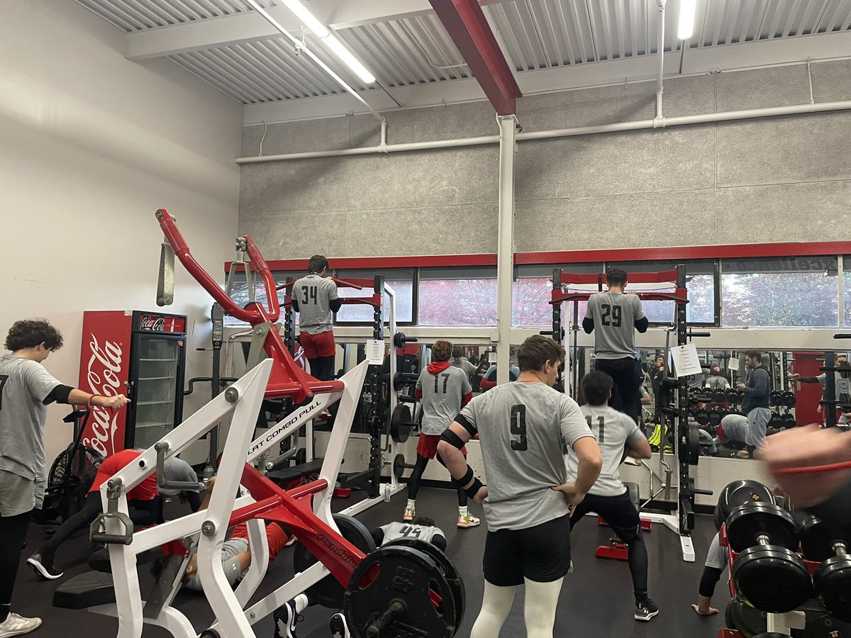 HartfordBASE's tweet photo. Great finish to the fall this morning. Guys crushed the anchor run #FourBells https://t.co/aOM5GHDa8H