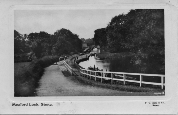 Step back in time to view Meaford Lock, Stone in 1910 ⌛ Have you visited Stone before?🧐 #ThrowbackThursday