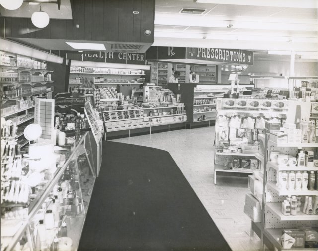 CoralSpringsFL's tweet photo. Formerly located on Sample Road, Romano's Pharmacy was founded in 1976 and was a one-stop-shop for medications and remedies. It was eventually bought by Walgreens in 2014. #HistoryCS https://t.co/P47HgiDOZH