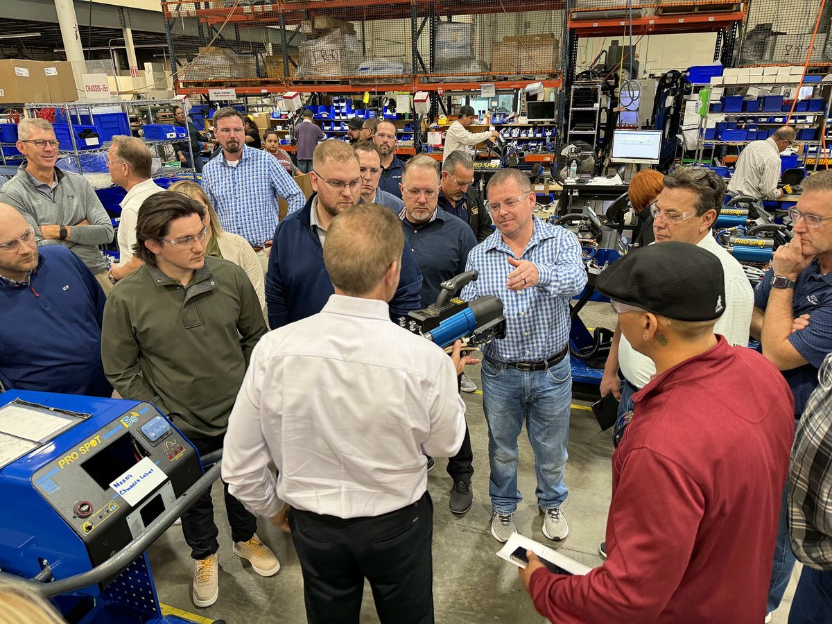 prospotwelding's tweet photo. Pro Spot International welcomed more than 20 esteemed body shop owners from across the USA, treating them to an informative meeting and an exclusive behind-the-scenes tour of our factory.
#prospotvisitors #prospot #technology #prospotwelding #prospotteam #madeinUSA https://t.co/Byo9u5m0D1