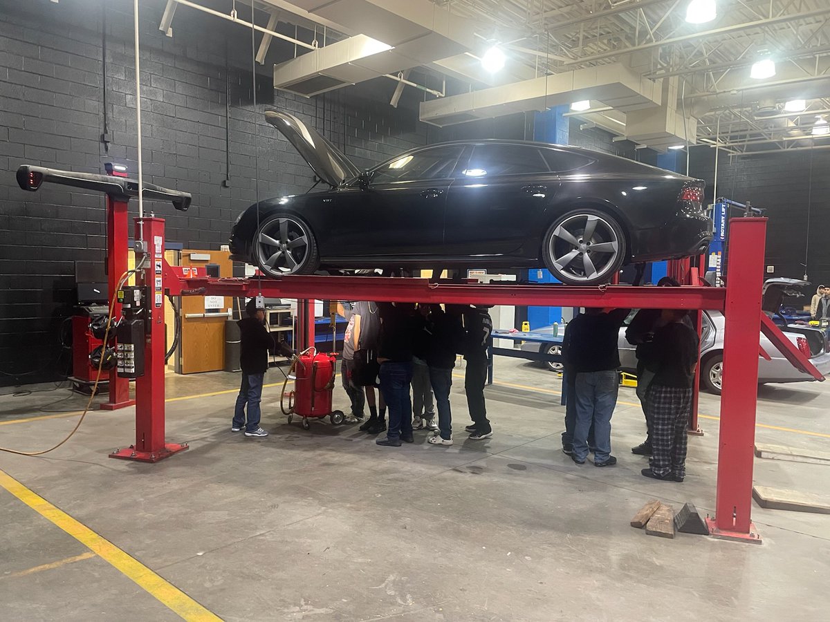 CteVille's tweet photo. We're thrilled to announce our upcoming Automotive Fundraiser, where we're not just changing oil and rotating tires – we're changing lives! https://t.co/YstUYVi3PS