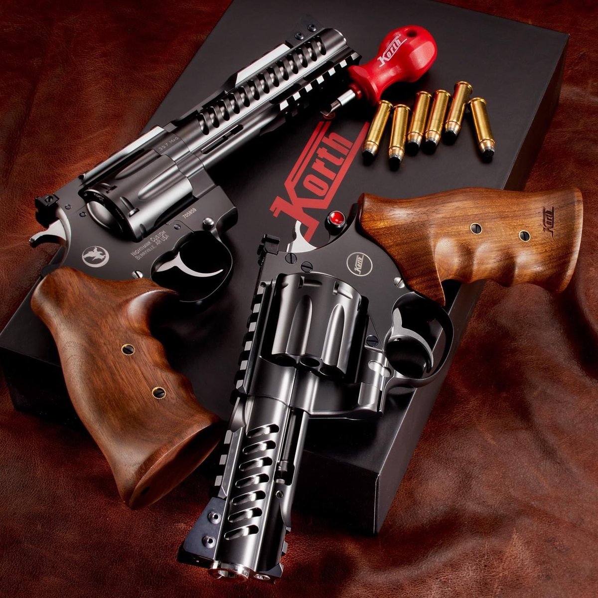 NighthawkCustom's tweet photo. Korth NXS: 4 or 6β?
#Korth #KorthNXS #NighthawkCustom #8Shot #357Magnum #WheelGun #KorthRevolver #Revolver #9mm https://t.co/Os9JpouDdG