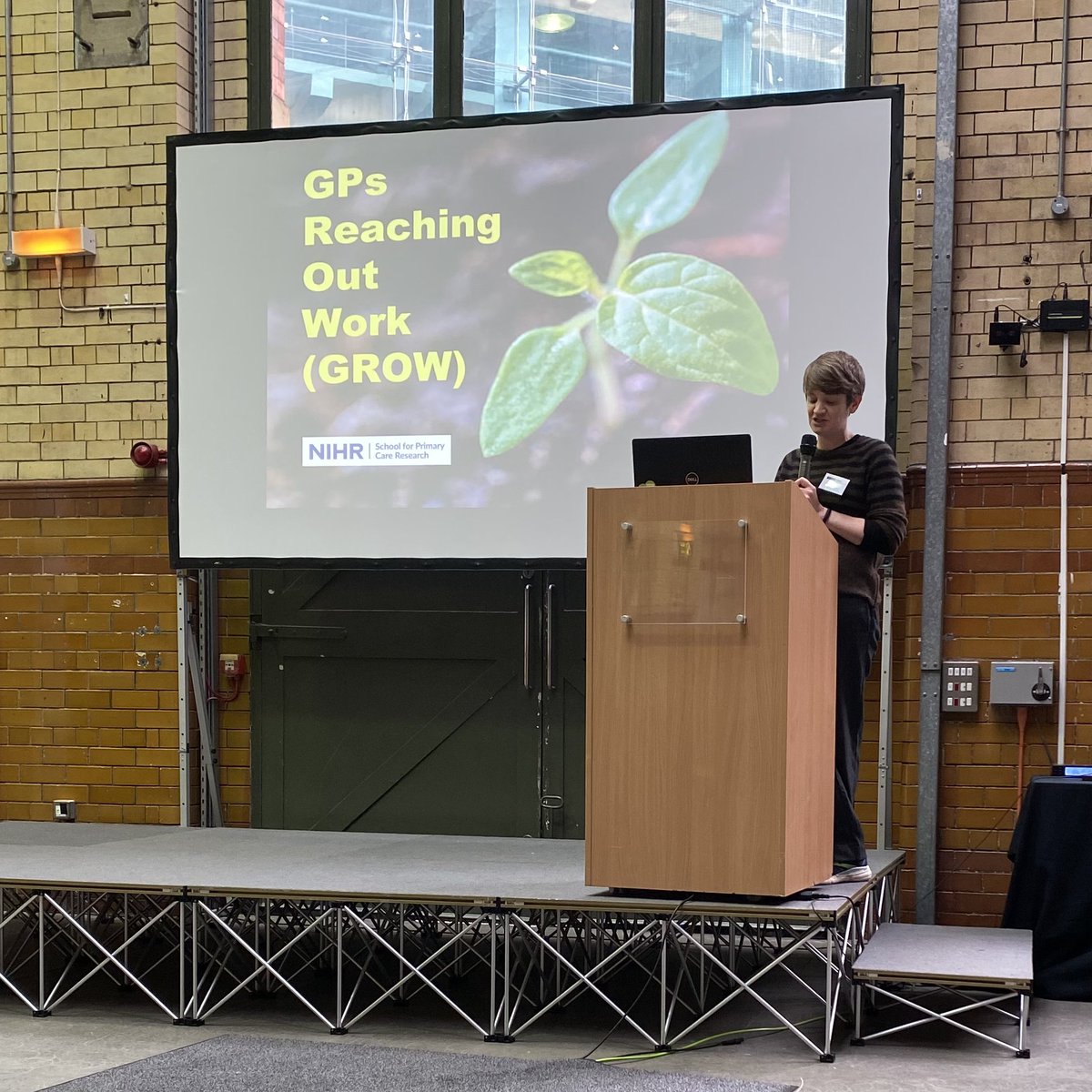 RGouldingUoM's tweet photo. Brilliant work by @jessdrinkwater, exploring the feasibility of early career GPs working with people from their local communities to address health inequalities. GPs have little experience of this type of work, and worry about being asked to give clinical advice. #SAPCNorth https://t.co/jsnQiwG0GX