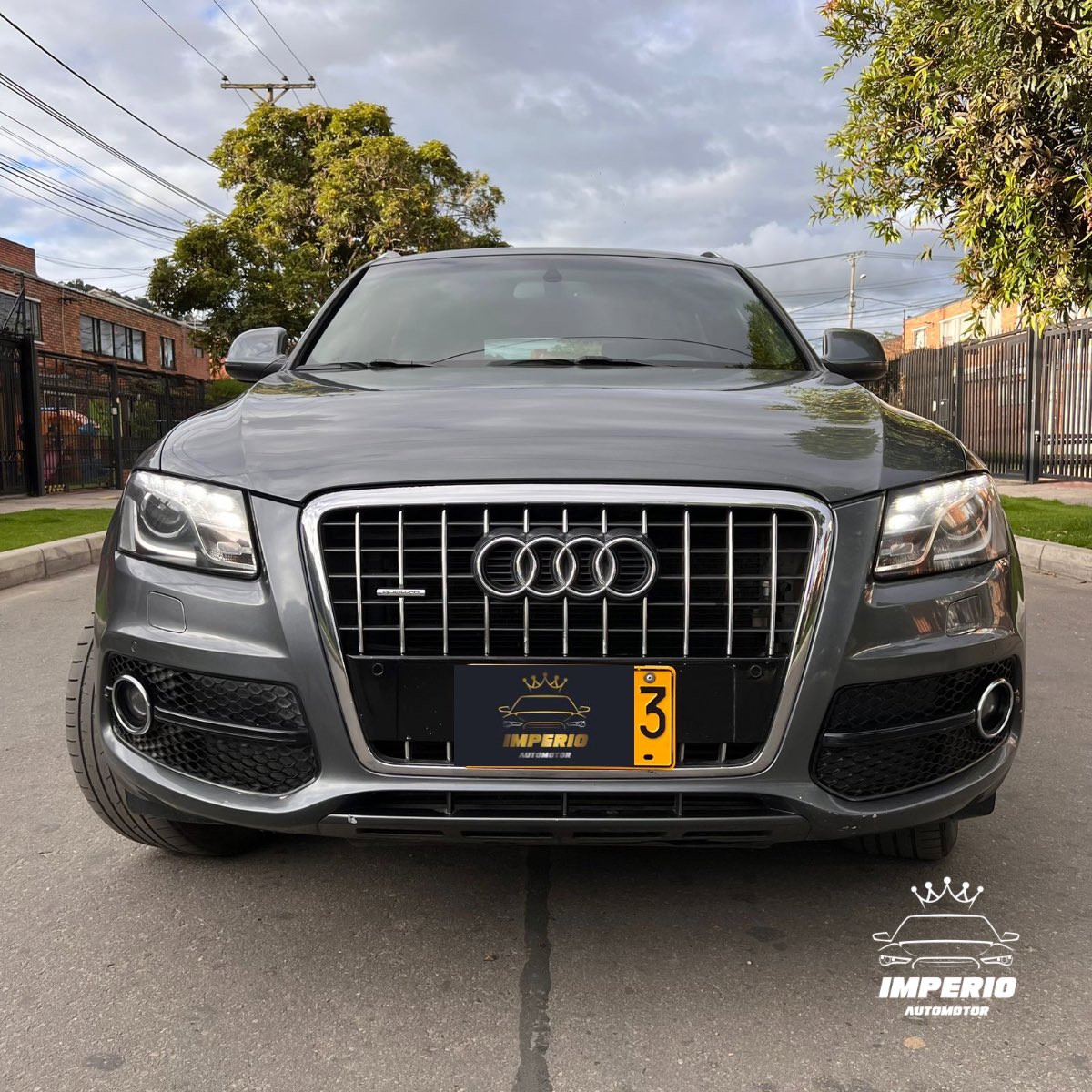 imp_automotor_'s tweet photo. ¿Conoces el sistema de tracción integral Quattro? Este sistema distribuye la potencia del motor de manera variable entre las cuatro ruedas, lo que mejora la tracción y la estabilidad del vehículo, especialmente en condiciones adversas como carreteras mojadas o nevadas. #audi https://t.co/KVueMPvwJD