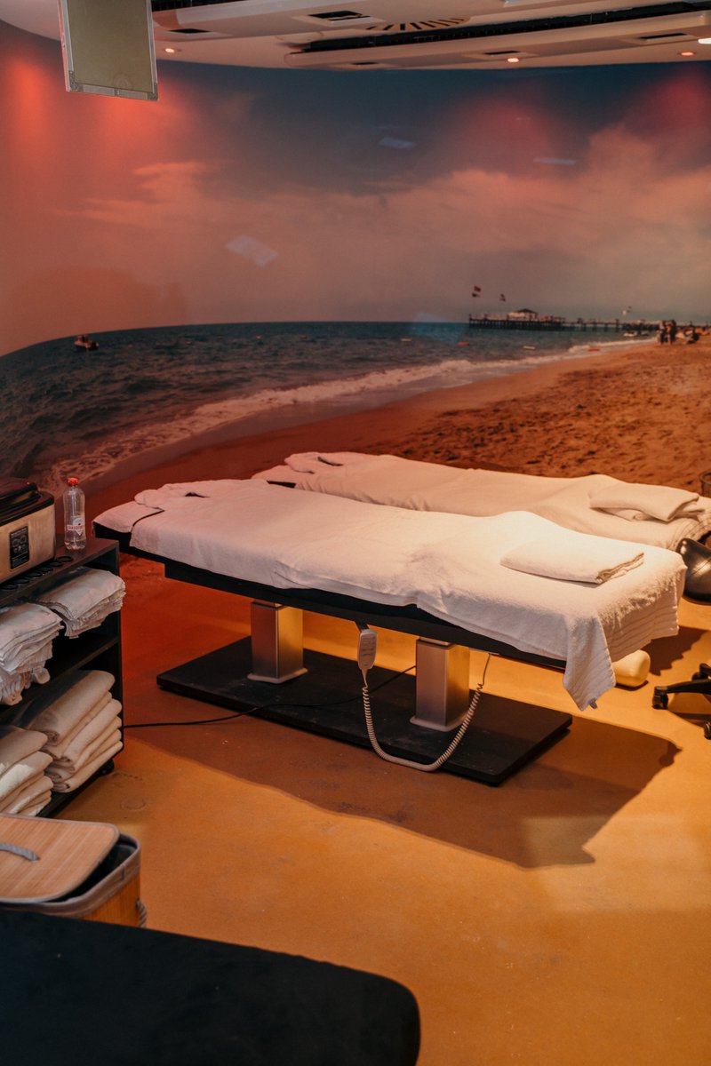 𝐔𝐧𝐝𝐞𝐫 𝐜𝐨𝐧𝐬𝐭𝐫𝐮𝐜𝐭𝐢𝐨𝐧 🚧
The Spa and Gym at Corendon New-West are undergoing a makeover, and we have exciting news! Starting tomorrow, not only can you witness the transformation, but you can also book your massage treatment. 🌿💆‍♀️