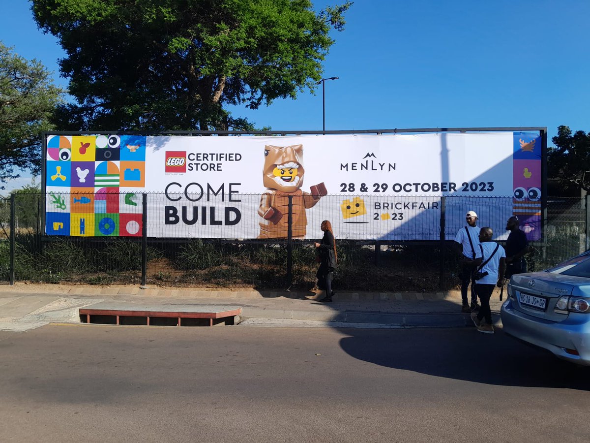 BonekaImages's tweet photo. This was just the cutest artwork ever! 😍
#signage #billboards #printing #signriggers #vinyl #floordecal #lego #menlyn #retailsignage https://t.co/Se7XjPewL3