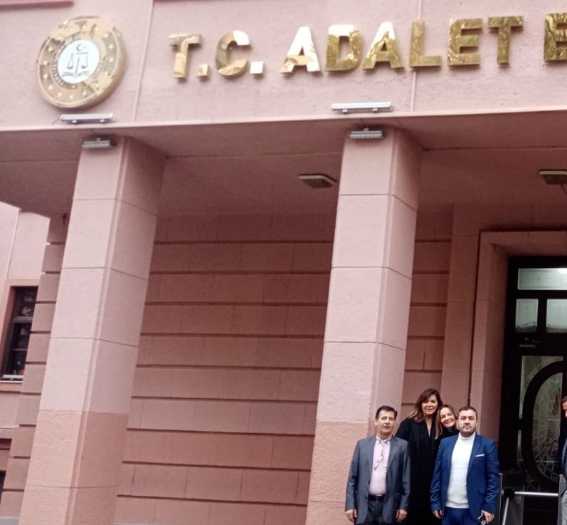 Adil Yaşam Derneği (@adilyasamresmi) on Twitter photo #AdilYaşamDerneği olarak
<a href="/adalet_bakanlik/">T.C. Adalet Bakanlığı</a> Yardımcımız Sn <a href="/ramazancan0071/">Ramazan CAN🇹🇷</a> Beyefendiye ziyaretimizde, göstermiş olduğu samimiyetinden dolayı çok teşekkür ediyoruz. Toplamış olduğumuz imzaları, mahkum ve yakınlarının taleplerini ilettik.
AdilYaşamDerneği AFyolunda
<a href="/RTErdogan/">Recep Tayyip Erdoğan</a> #AdilYaşamDerneği olarak
<a href="/adalet_bakanlik/">T.C. Adalet Bakanlığı</a> Yardımcımız Sn <a href="/ramazancan0071/">Ramazan CAN🇹🇷</a> Beyefendiye ziyaretimizde, göstermiş olduğu samimiyetinden dolayı çok teşekkür ediyoruz. Toplamış olduğumuz imzaları, mahkum ve yakınlarının taleplerini ilettik.
AdilYaşamDerneği AFyolunda
<a href="/RTErdogan/">Recep Tayyip Erdoğan</a>