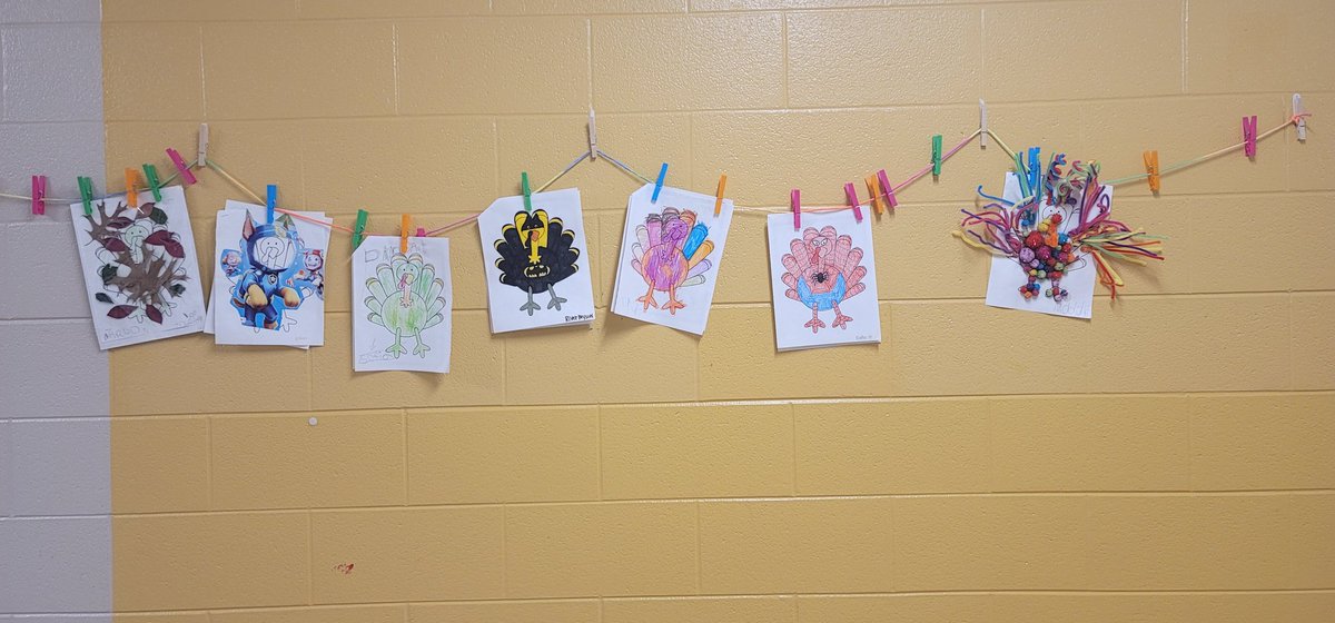 wcsAES's tweet photo. AES Pre-k Turkeys in disguise https://t.co/mRjMPSzPH2