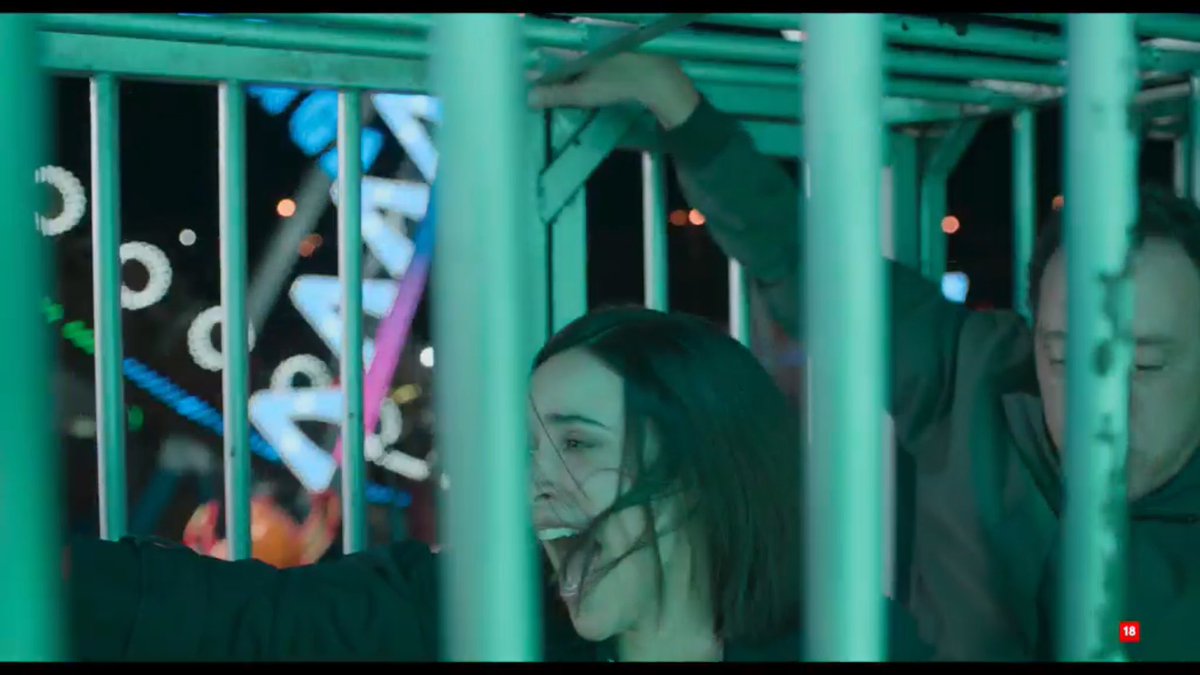 lxsjavis's tweet photo. Esta es una de las escenas más bonitas de #LaMesías. Por primera vez vemos a Irene sonriendo, feliz, disfrutando junto a su hermano de un momento que nunca pudieron porque se lo habían robado. Mi corazón es entero de estos hermanos pero de verdad. ❤️ https://t.co/kIJ83UELTJ