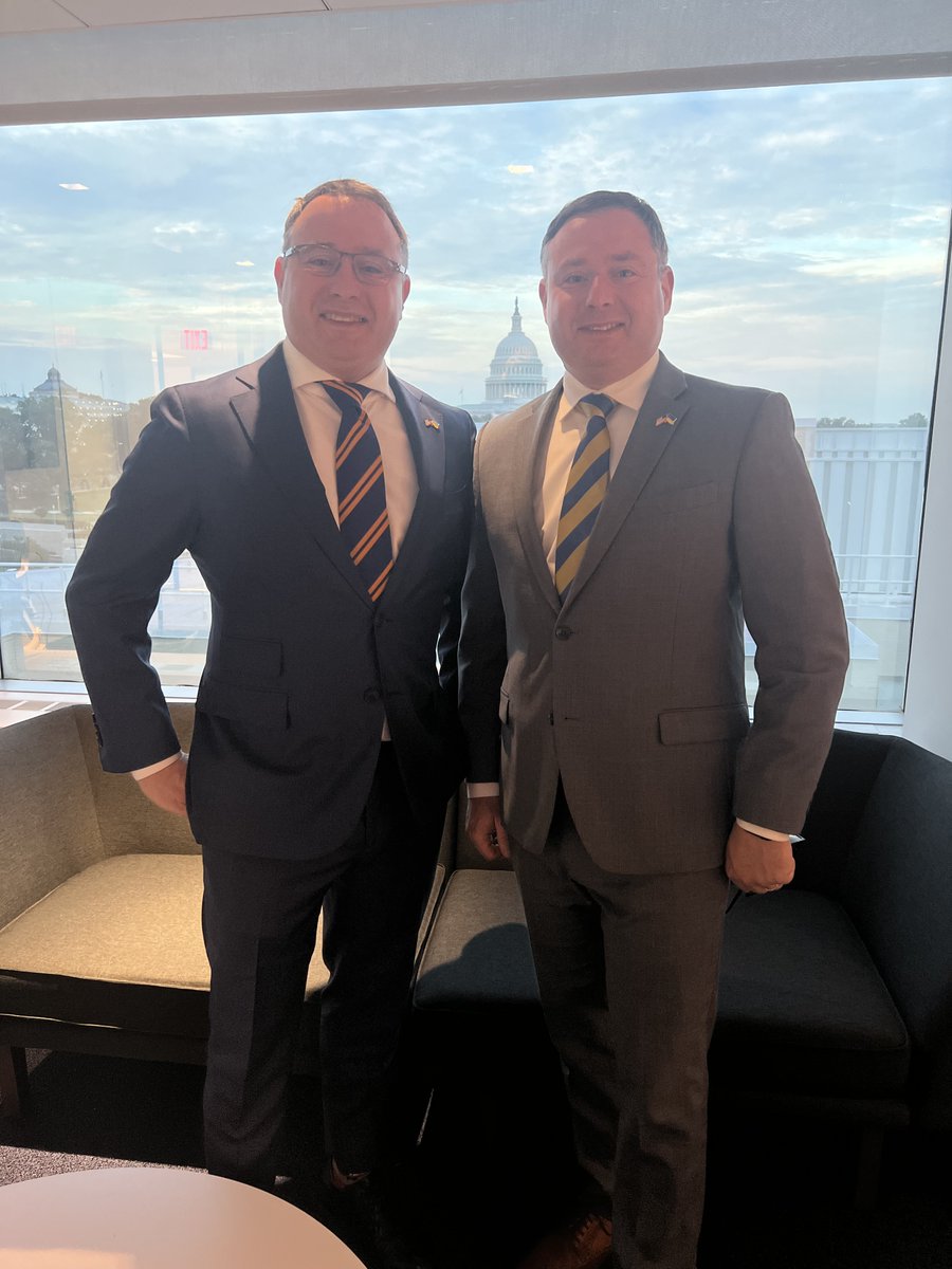 Alexander S. Vindman 🇺🇸 (@avindman) on Twitter photo Please give my twin <a href="/YVindman/">Eugene Vindman</a> a follow and support his campaign for congress. Please give my twin <a href="/YVindman/">Eugene Vindman</a> a follow and support his campaign for congress.