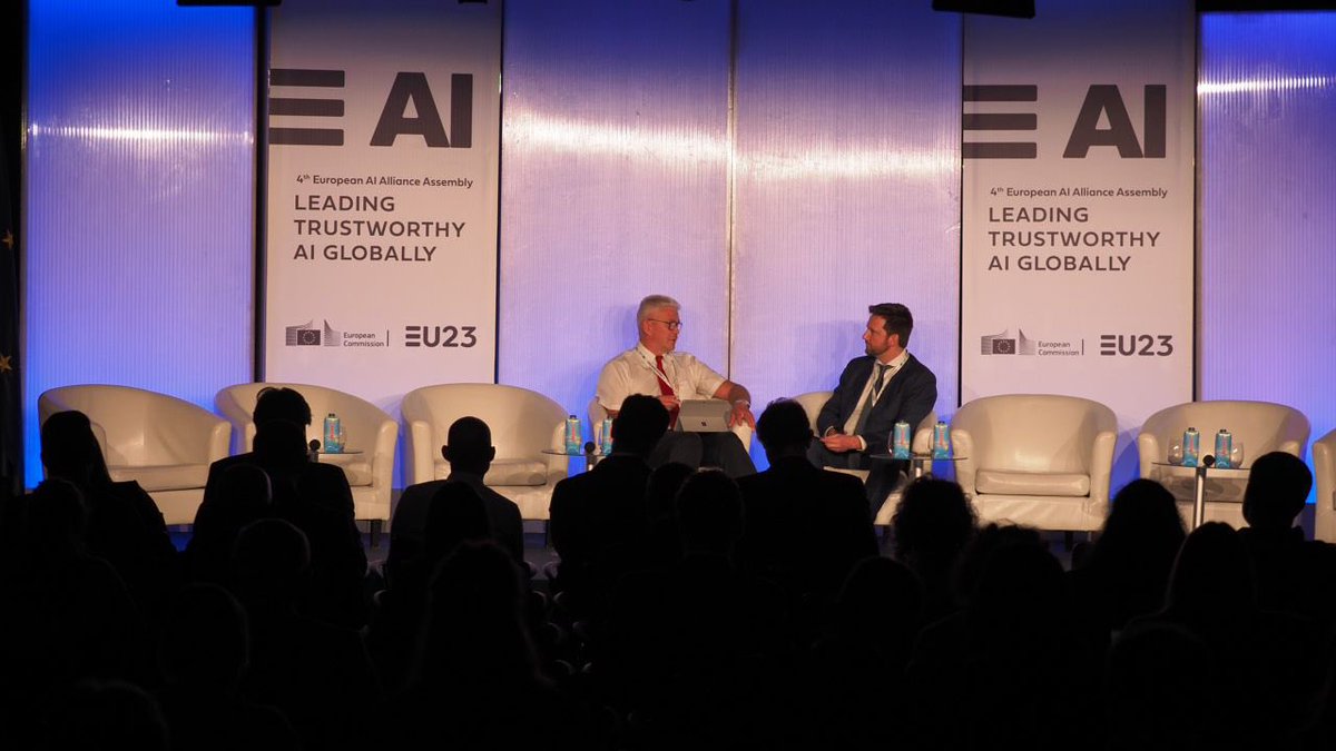 casamerica's tweet image. 📡🇪🇺 Seguimos por la tarde con un encuentro acerca de la convención Internacional sobre la #IA con Jānis Kārkliņš, embajador representante permanente de Letonia ante el Consejo de Europa, entrevistado por @MarioHrdezRamos.

#AIAlliance

🔴 Streaming.👉 bit.ly/4thAIAlliance