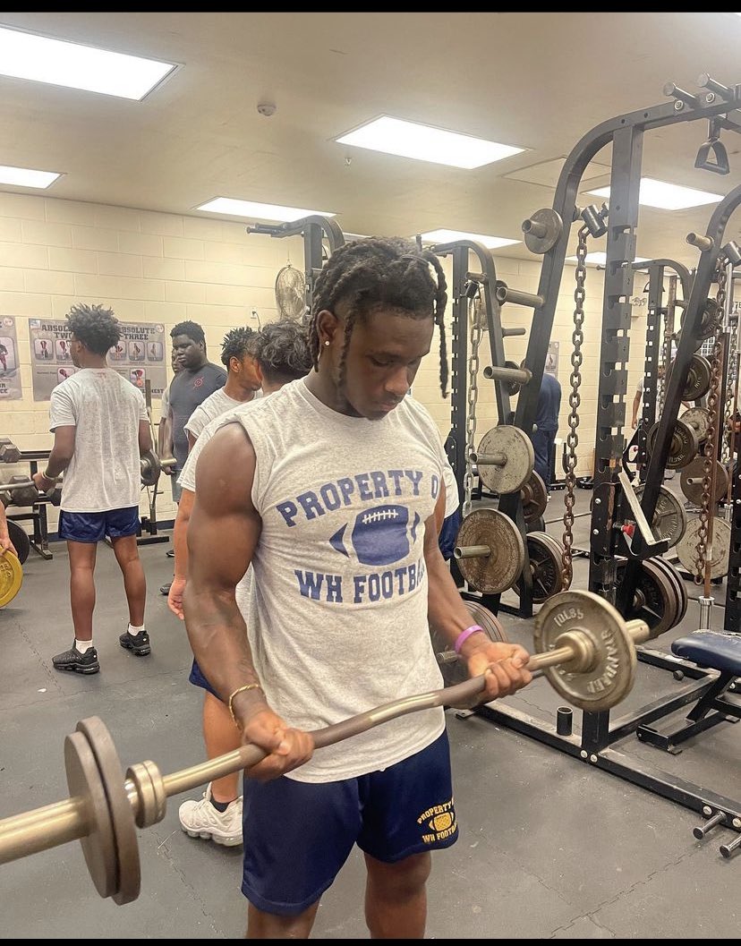 Quantavious Callaway(Que)🏠🏈! (@coveboiique) on Twitter photo 4.3 laser✍️…Running back /safety 🗣️… student athlete 📚…. Strong build 💪🏾… And I have a relentless Motor and different style of play🗣️📸… No offers But “God Is Good”🙏❤️🔥 <a href="/polk_way/">PolkWay</a> <a href="/FAMU_FB/">Florida A&M Football 🏈</a> <a href="/UCF_Football/">UCF Football</a> <a href="/LAKISHA33050798/">LAKISHA DAVIS</a> <a href="/EdwardWatersFB/">Edward Waters Football</a> <a href="/PrepRedzoneFL/">Prep Redzone Florida</a> <a href="/H2_Recruiting/">Hasani (H2) | Football Recruiting</a> 4.3 laser✍️…Running back /safety 🗣️… student athlete 📚…. Strong build 💪🏾… And I have a relentless Motor and different style of play🗣️📸… No offers But “God Is Good”🙏❤️🔥 <a href="/polk_way/">PolkWay</a> <a href="/FAMU_FB/">Florida A&M Football 🏈</a> <a href="/UCF_Football/">UCF Football</a> <a href="/LAKISHA33050798/">LAKISHA DAVIS</a> <a href="/EdwardWatersFB/">Edward Waters Football</a> <a href="/PrepRedzoneFL/">Prep Redzone Florida</a> <a href="/H2_Recruiting/">Hasani (H2) | Football Recruiting</a>