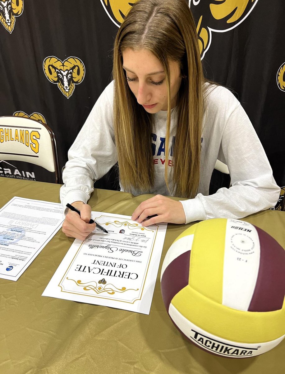 HighlandsSD's tweet photo. CONGRATULATIONS to senior Brooke Signorella, who signed her Letter of Intent to continue her academic and volleyball career at DeSales! @HighlandsGolden celebrated Brooke’s signing with her family and friends on Nov. 10. 
All the best, Brooke! 👏🏐🏃‍♀️
#committed
@DSUBulldogs https://t.co/vnfF7ZbU3u