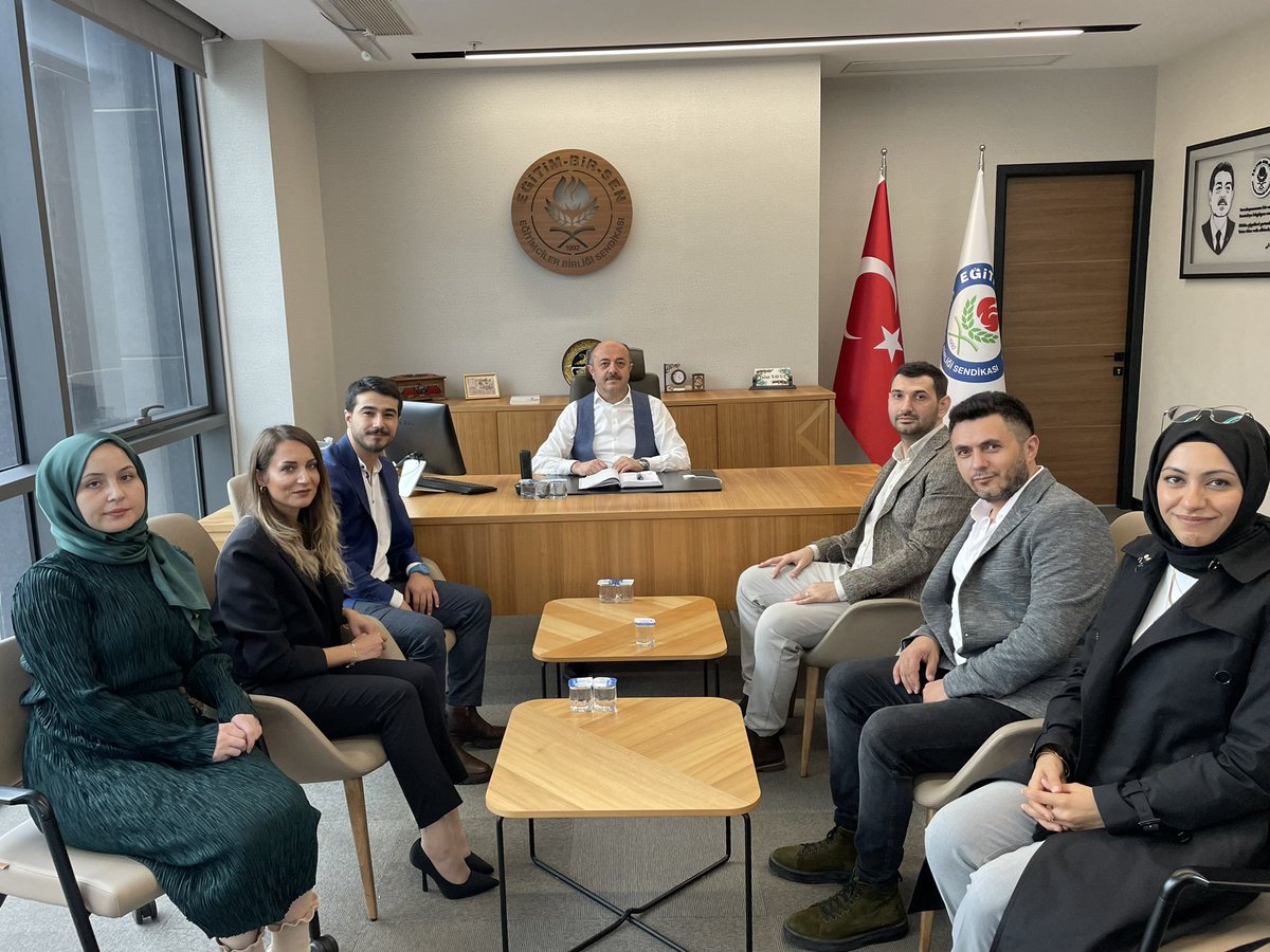 ***PİKTES ÖĞRETMENLERİ***

Yedi yıldır, “Türk Eğitim Sisteminde Çocuklar İçin Kapsayıcı Eğitimin Desteklenmesi Projesi-PİKTES” kapsamında, başarılı ve fedakarca görev yapan öğretmen arkadaşlarımız, sendikamızı ziyaret ederek:

“Yedi yıldır bu görevi yapıyoruz. Artık önümüzü