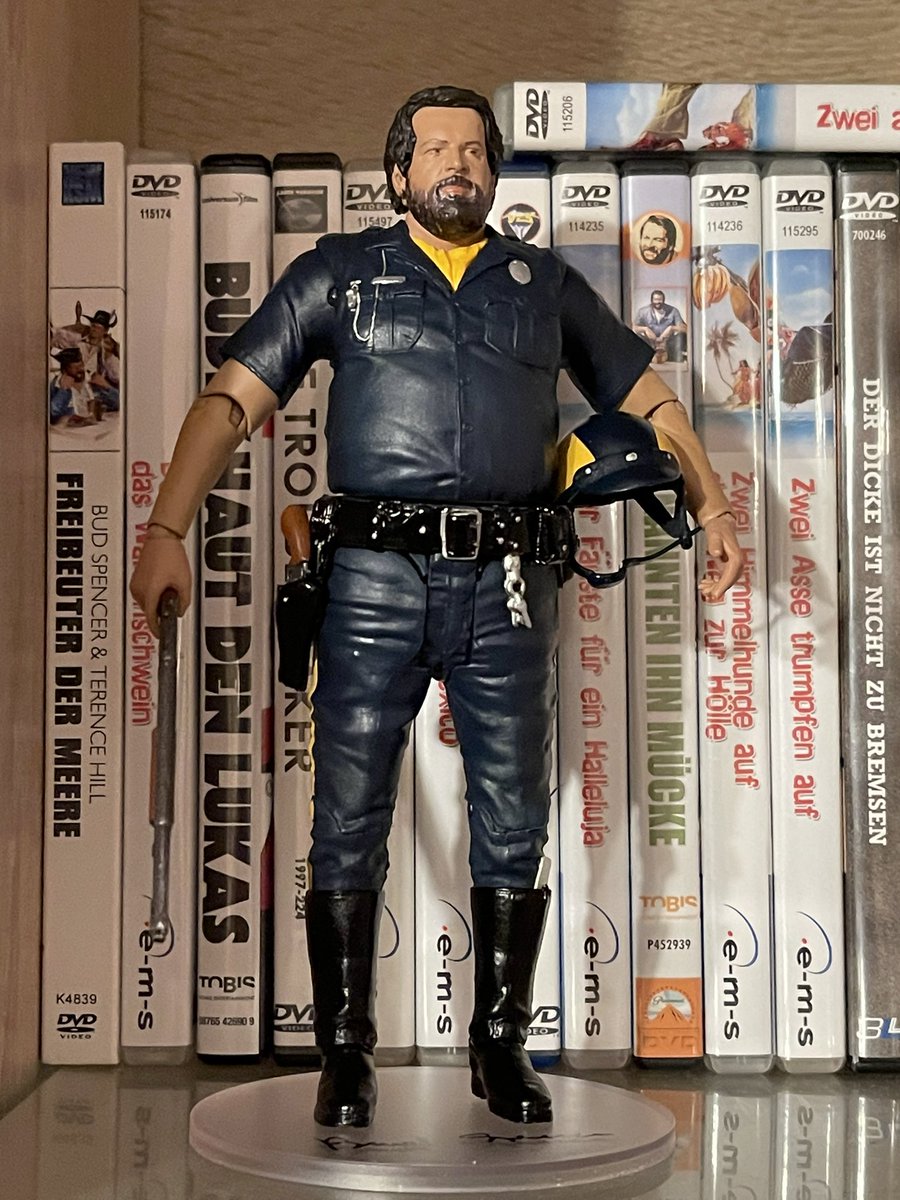StormViserion's tweet photo. Bud Spencer Figur (Miami Cops) Damit ist schonmal einer in mein Besitz. 😊👍#budspencer #miamicops #klassiker #amazing #cut #film https://t.co/edh0V424ni