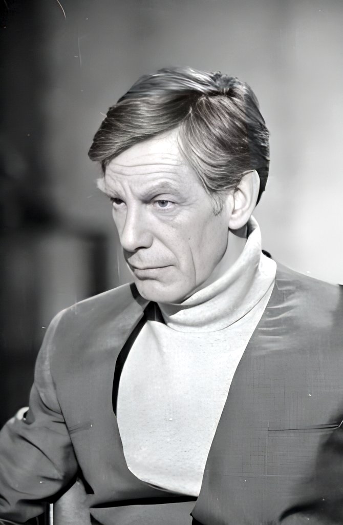 STEED: «That piece of music was not written by a computer.»
ARMSTRONG : «It will be... In time.»
Ten years ago, these words seemed fanciful. Today, is AI changing our lives for the better? #TheAvengers #TheCybernauts #MichaelGough