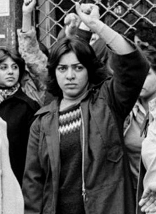 OtrosCinesE's tweet photo. #Festival: Desde L'@alternativafest, analizamos “Între revoluții” (#BetweenRevolutions) de Vlad Petri, “El Eco” de Tatiana Huezo y “A morte de uma cidade” de João Rosas. #Crónica: "Vidas en ciclo", por @AlbertoRichart.
⬇️📽️✊🎞️⬇️
https://t.co/tKZ3S9sKFi https://t.co/R9Ji5kqXDH