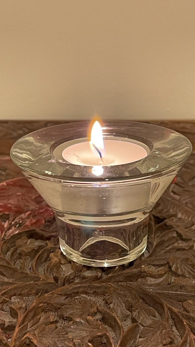 “All these ‘keys’ that you have accumulated, carry with you on your spiritual ‘keychain’ — 

is there even a single one that unlocks your peace, reminds you to be grateful, constantly connects you to your inner sound and light?”

- Osho #practices #gratitude 

#Spiritchat