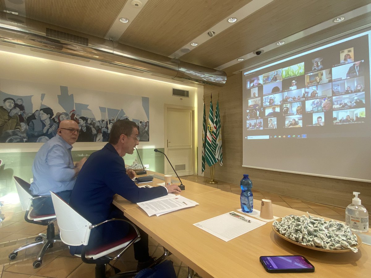 FisascatCisl75's tweet photo. #Contratti #Turismo Il Coordinamento delle strutture e dei delegati #FisascatCisl a confronto sullo stato dei rinnovi di settore, in vista della mobilitazione unitaria delle prossime settimane. 1,5mln gli addetti in attesa di risposte normative e salariali.
#IlContrattoCiSpetta https://t.co/EKZX9EwOLb