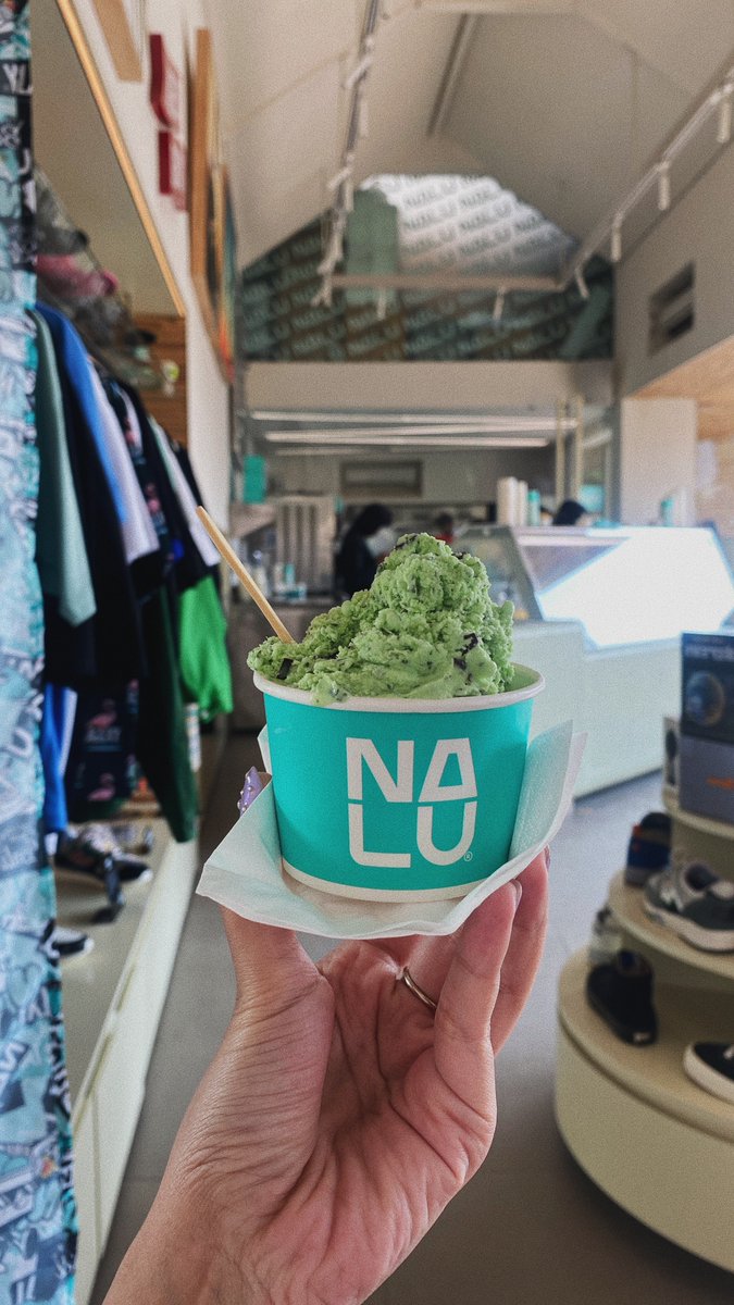 rizkysafirapt's tweet photo. @magicflows Another mint choco yang enak tp belinya makin jauh 😌😌 https://t.co/bez7soShPQ