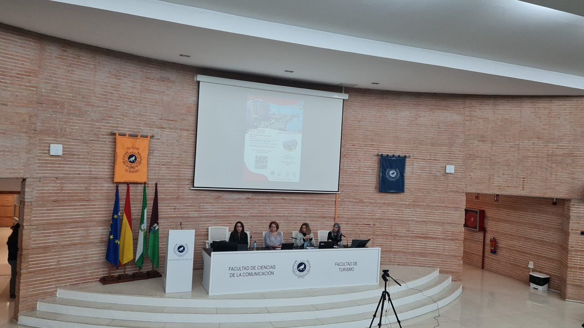 DoctoComunicacion tweet media