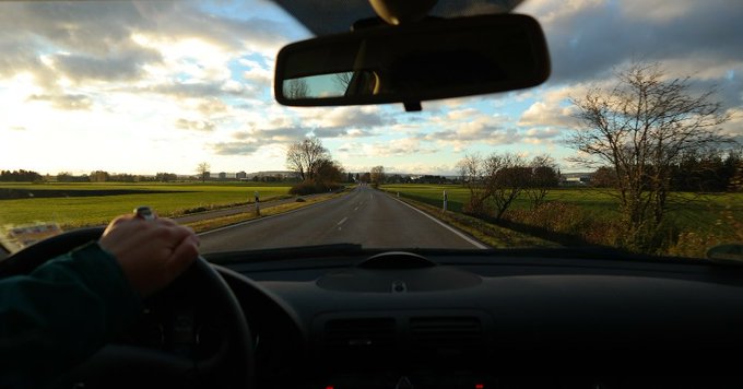 Rainmaker1973's tweet image. If you're old enough, you may recall that 20 years ago or more, you used to see many more dead insects on your car's windshield, while today you see almost none.

This is called the Windshield Phenomenon.

In the first years 2000s it became a commonplace observation among drivers…