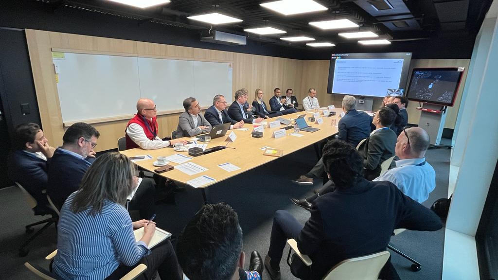 OwenJamesFS's tweet image. At the heart of the #WealthTechMatters Switzerland event 14 November, in partnership with @TheWealthMosaic were the strategic roundtable sessions, where industry leaders engaged in robust conversations to dissect the latest critical issues.