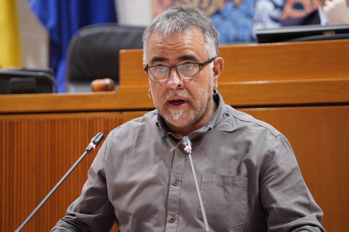 Aprobamos Comisión de Investigación sobre #EnergíasRenovables igual que denunciamos dentro y fuera del Gobierno que se estaban haciendo las cosas mal. Faltaba planificación, el Plan de Energía de Aragón  caducado y más cositas. 
Nosotros hicimos lo que teníamos que hacer.