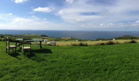 TheBBDirectory's tweet image. Indulge in the beauty of the countryside, unwind in comfortable B&amp;amp;B accommodation &amp;amp; experience the warmth of rural hospitality. Stay at Trehane Farmhouse for a relaxing break. 🌄🛌 
thebandbdirectory.co.uk/13986
#CountrysideEscape #WorkingFarm #RuralRetreat #Accommodation #Trevalga