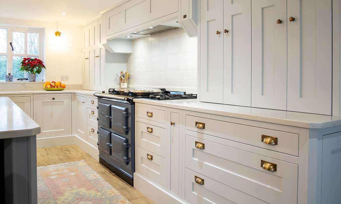 After removing a wall, a large space was created for a huge, #bespoke &amp; handmade #kitchen that would be the heart of this lovely family home.
Designed around a large island, we added plenty of storage, bookcases, seating &amp; a pantry cupboard
ow.ly/sJOM50Q6Rxf
#kitchendesign