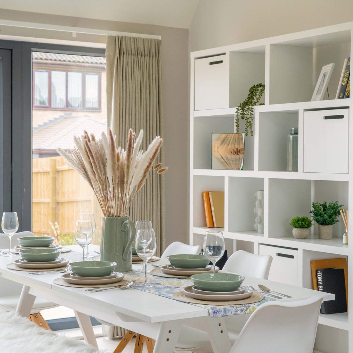 You’re guaranteed of that giddy feeling when you step inside a Laragh home. Enquire today about our Manor Farm and Goldings Yard developments near Cambridge and you could be starting the new year in your dream home 😍 loom.ly/t8_M8QQ
#DreamHome #NewHomesForSale