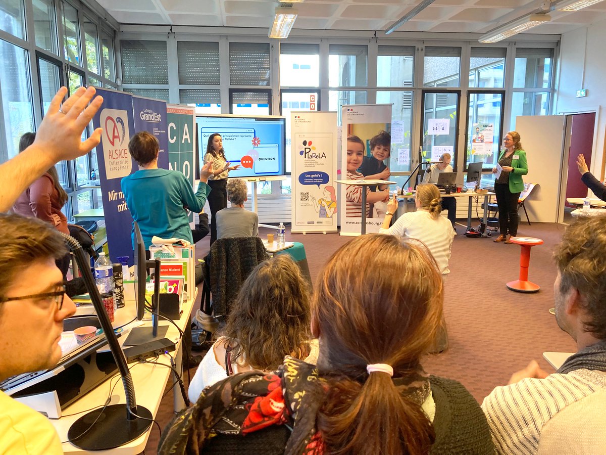 MarjodeBortoli's tweet photo. Prés° des fonctionnalités de #PlaReLA (consultat°, emprunt, achat, contribut°) à l'@Canope_67 !
🇪🇺Une magnifique opportunité d’accompagnement de l'apprentissage de l'allemand et de l'alsacien, pour dépasser les frontières et devenir un citoyen européen ➡️https://t.co/ihXL8u0er9 https://t.co/bWWCgWeZY2