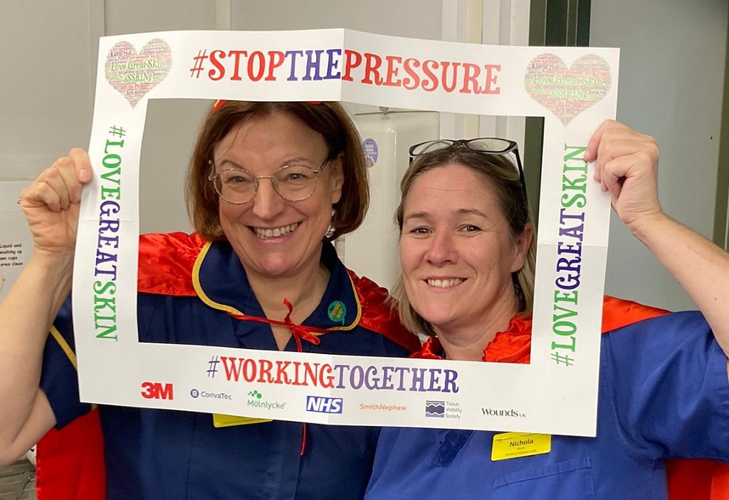 It's Stop the Pressure Week! 🔴

Pressure ulcers are an avoidable harm and our wonderful Tissue Viability team has been visiting wards across our hospitals to help raise awareness. 

👉 societyoftissueviability.org/community/stop… 

@societyoftissueviability #makingeverycontactcount #stopthepressure