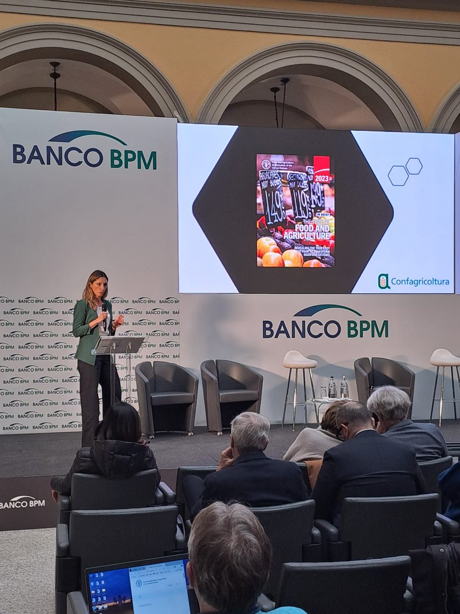 "Il #climatechange minaccia l’#agricoltura. Con la #genetica possiamo rendere le piante più resistenti. Un sistema alimentare performante salvaguarda la #sostenibilitá ambientale, economica e sociale". Diana Lenzi all’evento de <a href="/ilfoglio_it/">Il Foglio</a> 
<a href="/diana_petroio/">Diana Lenzi</a>
