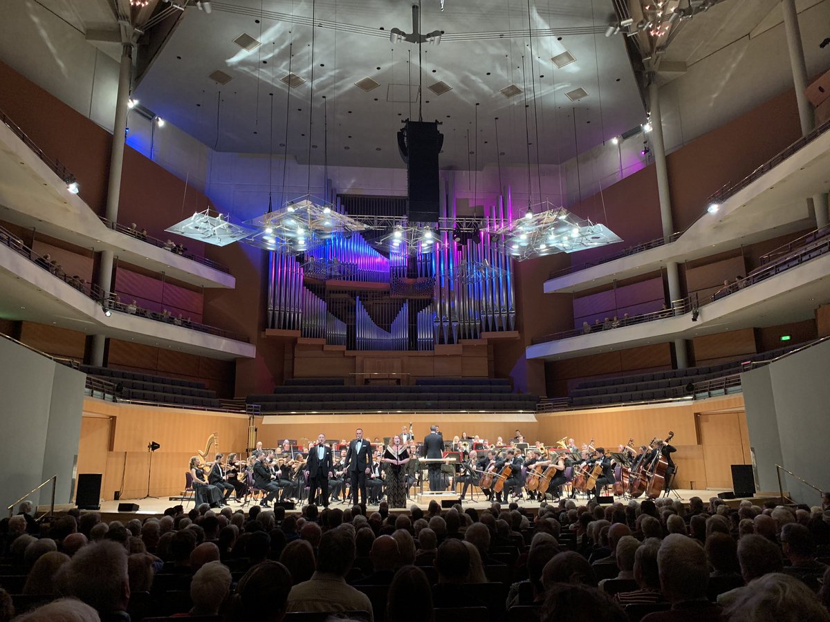 Amazing evening at The Bridgewater Hall with The John Wilson Orchestra and the sensational Matt Ford - Fabulous to hear a live orchestra !