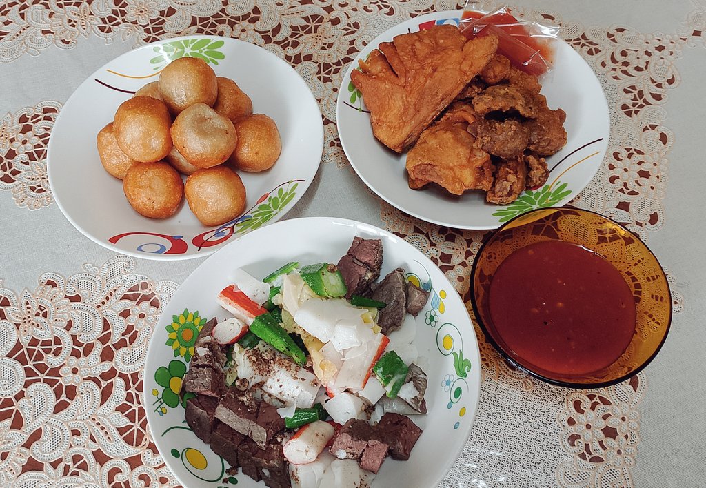 idespisecats's tweet photo. Malam ni kita diet OK dok makan nasi. #TipsKurus ๐ญ https://t.co/blFFBjwqsH