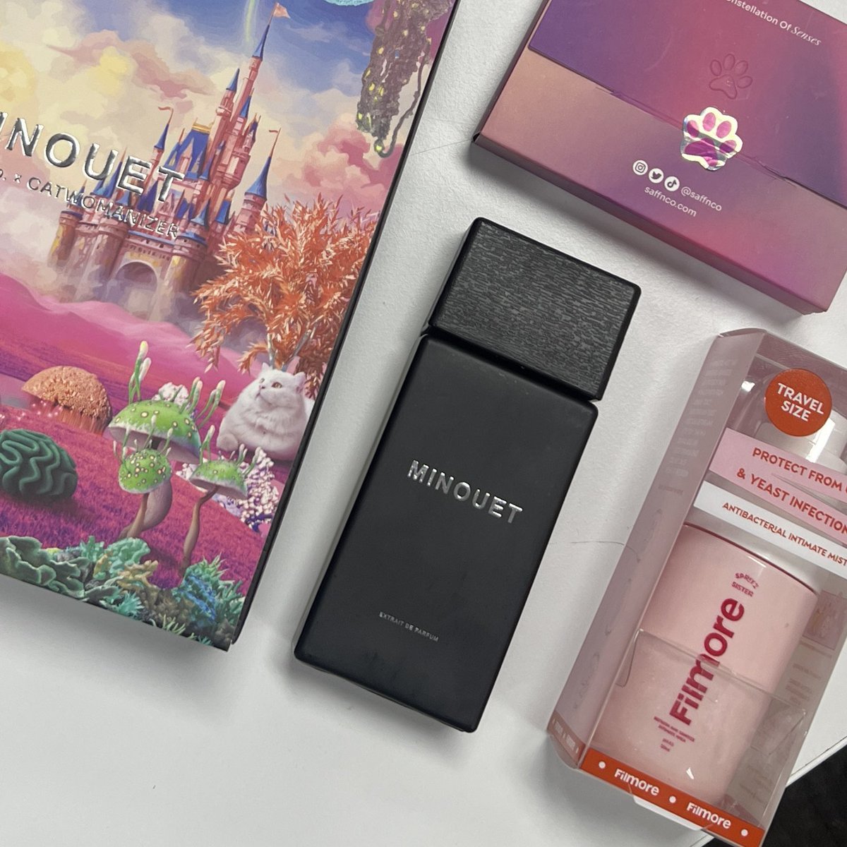 💗 GIVEAWAY PARFUM <a href="/saffnco/">saffnco</a> 💗

rules :
- follow akun ku &amp; <a href="/saffnco/">saffnco</a> 
- RT &amp; LIKE tweet ini
- RT &amp; LIKE thread dibawah
- REPLY "Mau MINOUET"

dah gt aja gampang bgt! buat 1 orang yah😻