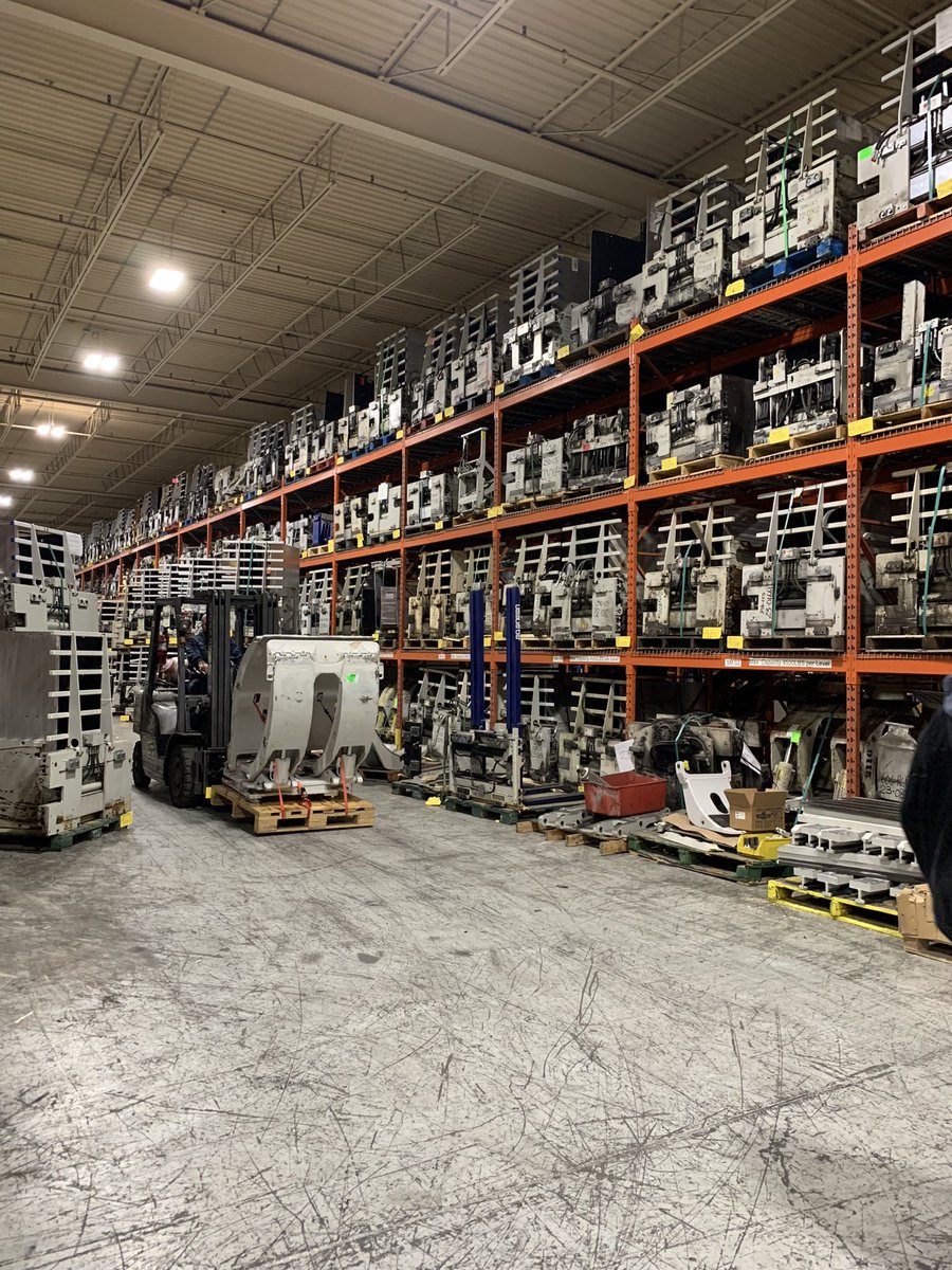 HaltonLift's tweet photo. Thank you to our partners at @CascadeCorp for the Hospitality.  What a cool place and fantastic facility. 

#cascadeattachments #HLT #forkliftattachment #forkliftsale #forkliftservice #forkliftrentals #forkliftrepair #forkliftrepairservice #forkliftparts #forklift https://t.co/dvEWQ6QUzD